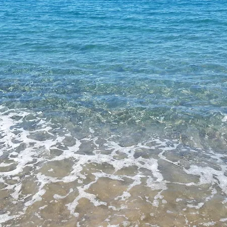 Crete Essence - * Makrýgialos
